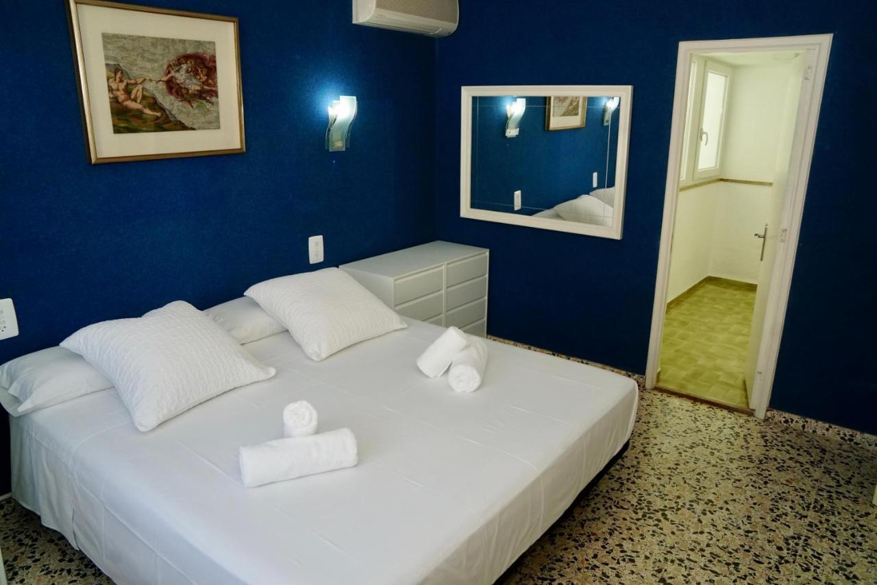 Voramar On Pinewalk Apartment ปอร์ต เด โปเญนซา ภายนอก รูปภาพ